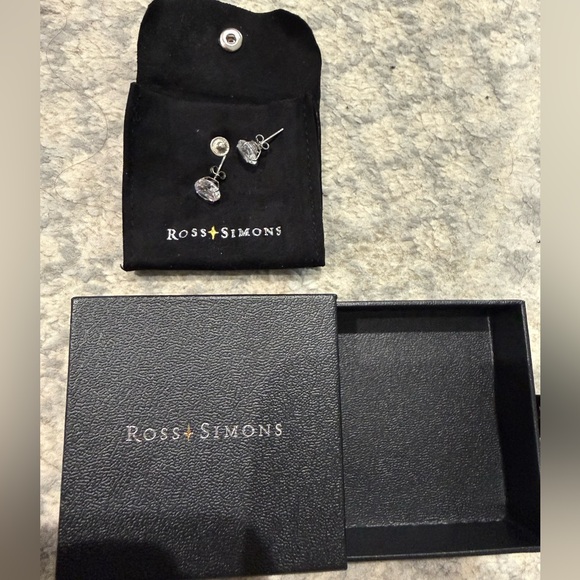 Ross-Simons Accessories - Ross Simons diamond earring